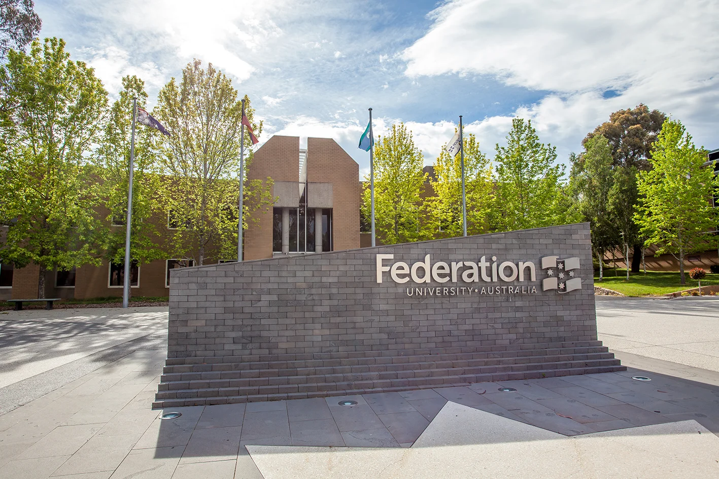 Federation University - Australia: Attractive scholarships & Paid internship opportunities