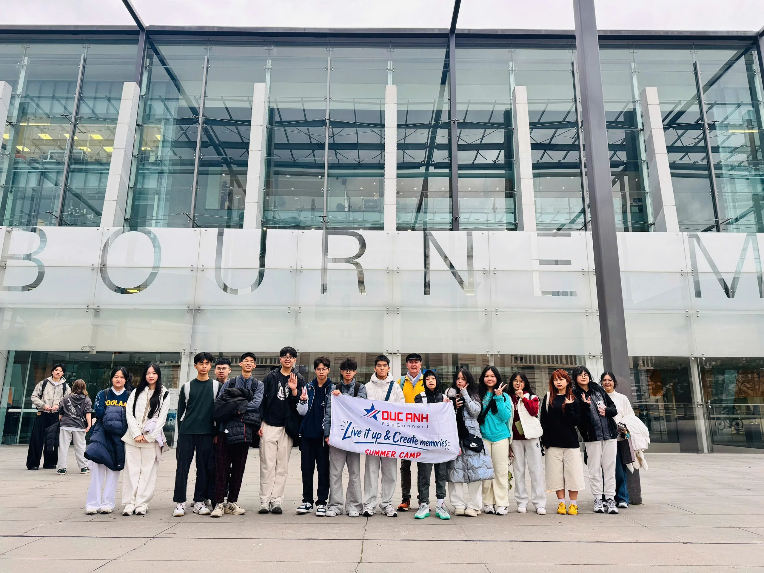 Australian Summer Camp: Young Leadership Program in Melbourne & Sydney
