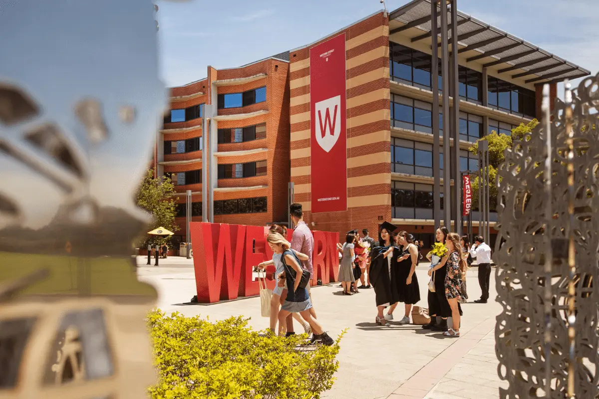 Đại học Western Sydney, Úc