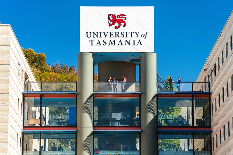 Đại học Tasmania, Úc
