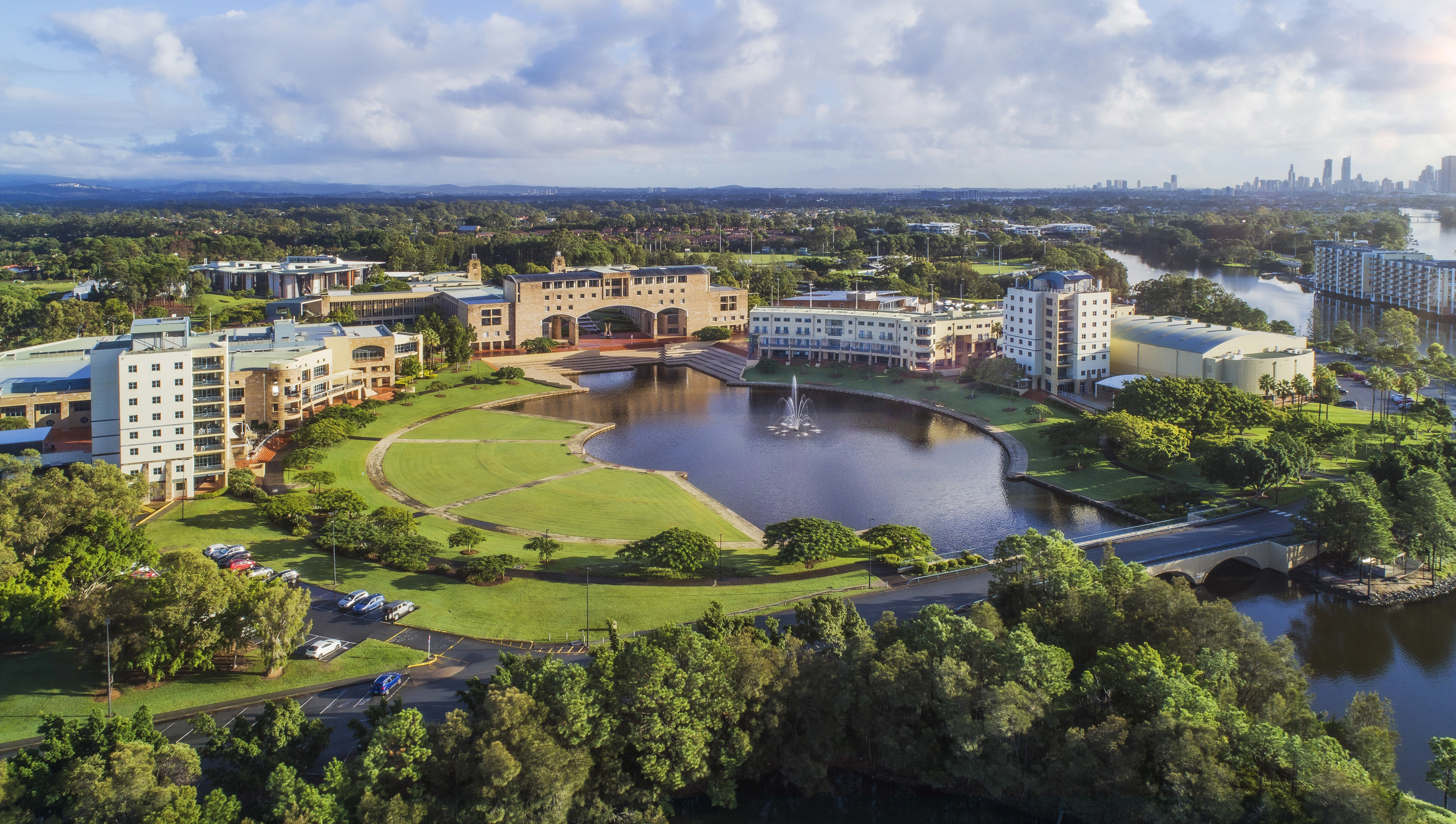Thông tin về Bond University, Úc