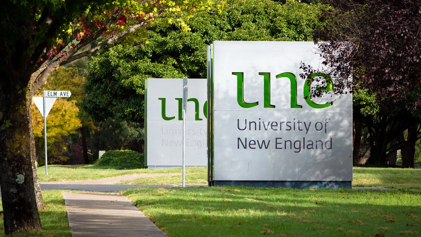Đại học New England, Úc