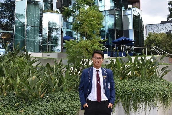 99.9/100- Điểm ATAR tốt nghiệp cấp 3 cao nhất Khu vực TP Geelong, Victoria- bởi Sơn Phạm, học sinh công ty Đức Anh